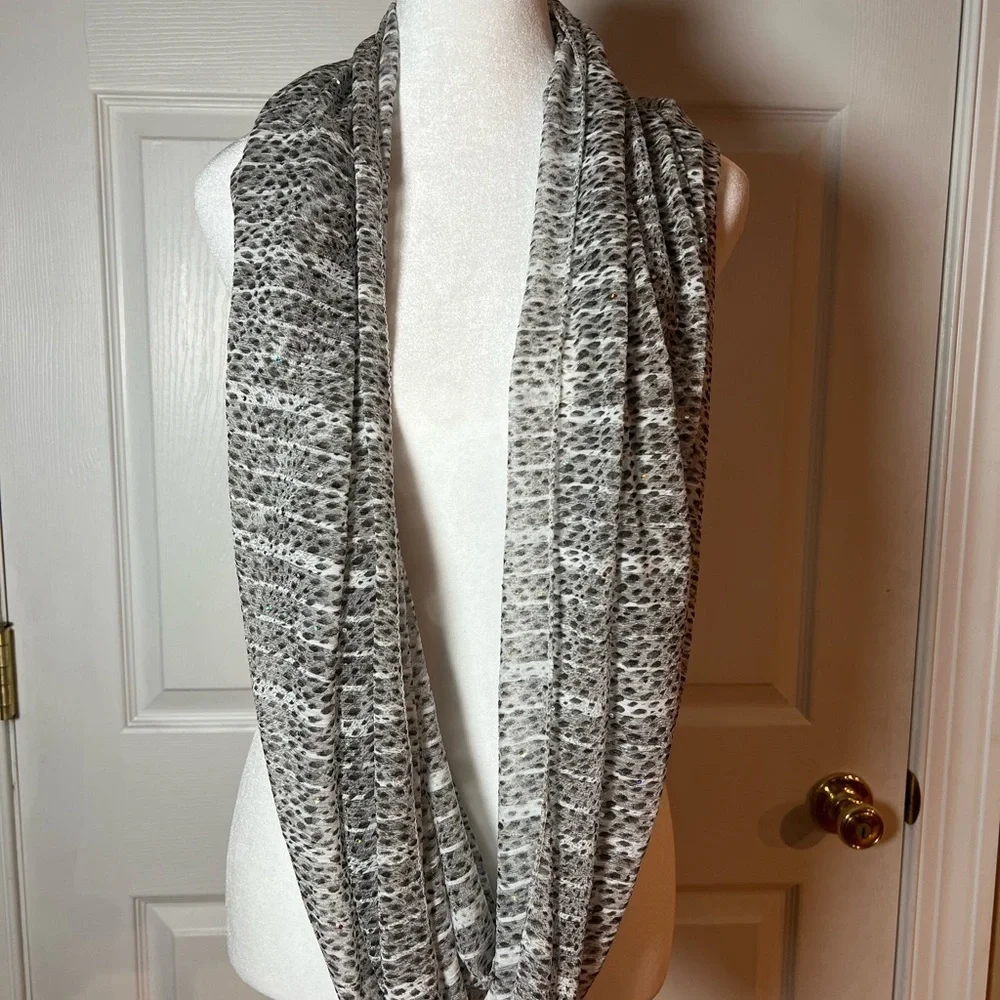 Women's Scarves Lot Of 3 Accessories Elegant Taleen